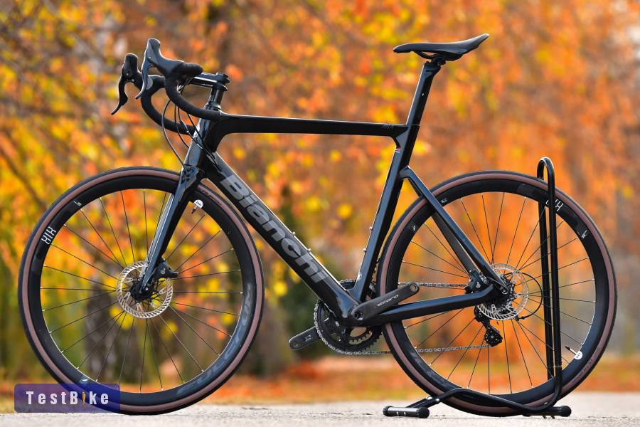 Bianchi Aria Disc (59) full karbon országúti kerékpár