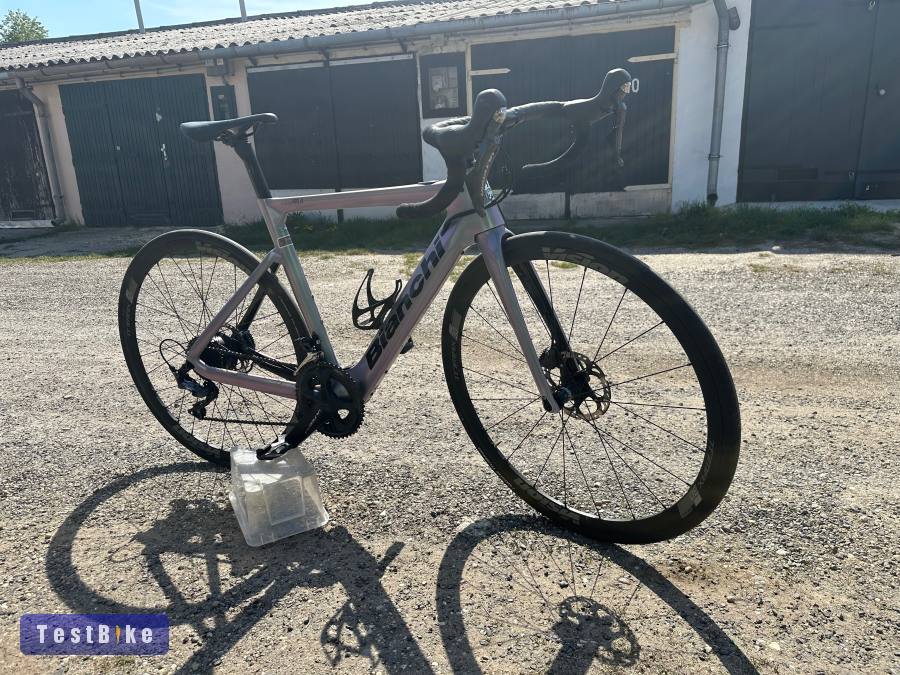 Bianchi aria eroad elektromos országúti karbon 