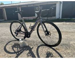 Bianchi aria eroad elektromos országúti karbon 