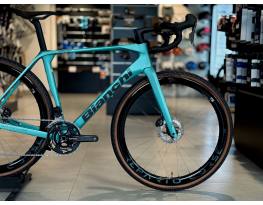 Bianchi Impulso RC M Gravel kerékpár