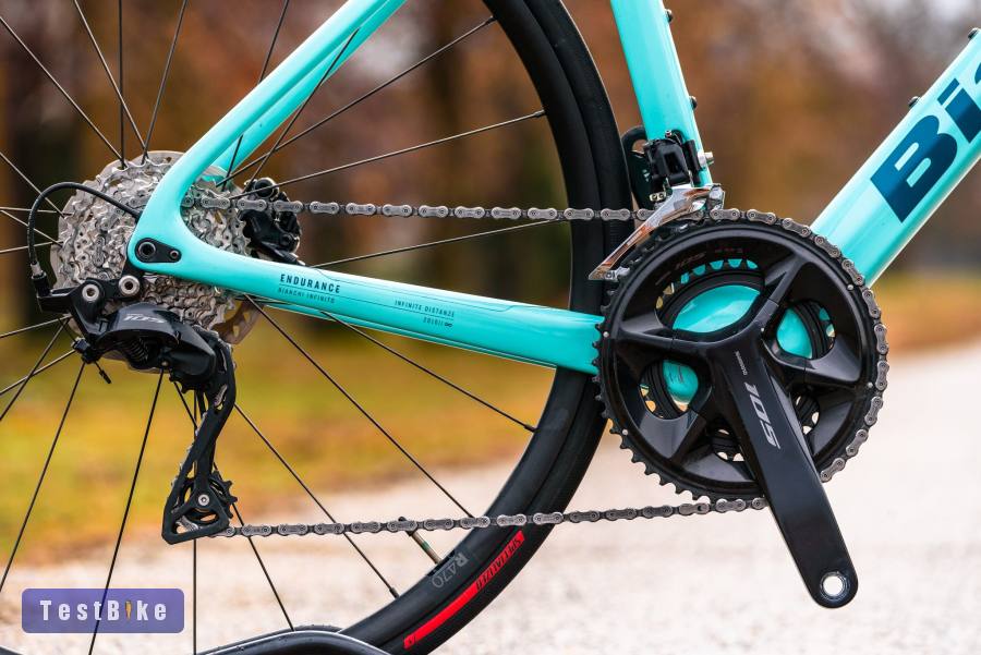 Bianchi Infinito Disc 2025 (53) karbon országúti kerékpár