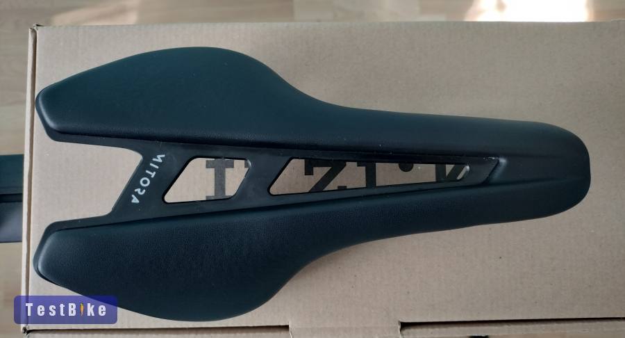 Bianchi Mitora karbon nyereg (Új/nem használt)