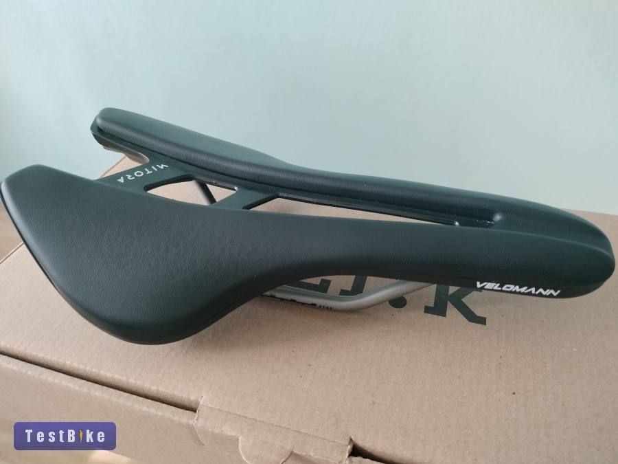 Bianchi Mitora karbon nyereg (Új/nem használt)