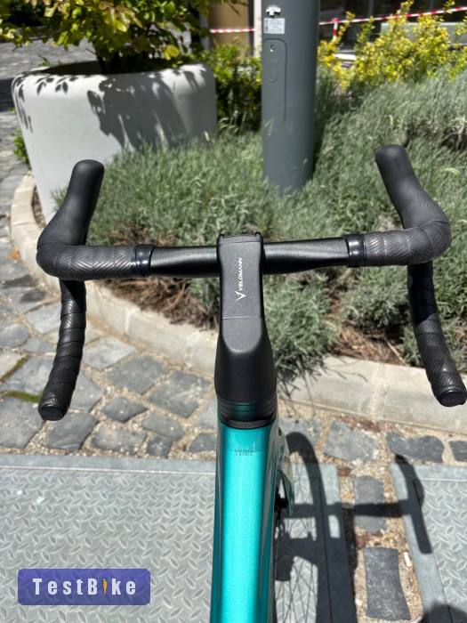 Bianchi Oltre Comp Ultegra Di2 eladó