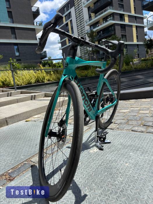 Bianchi Oltre Comp Ultegra Di2 eladó