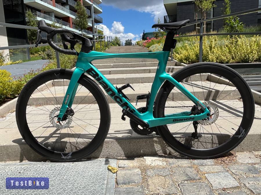 Bianchi Oltre Comp Ultegra Di2 eladó