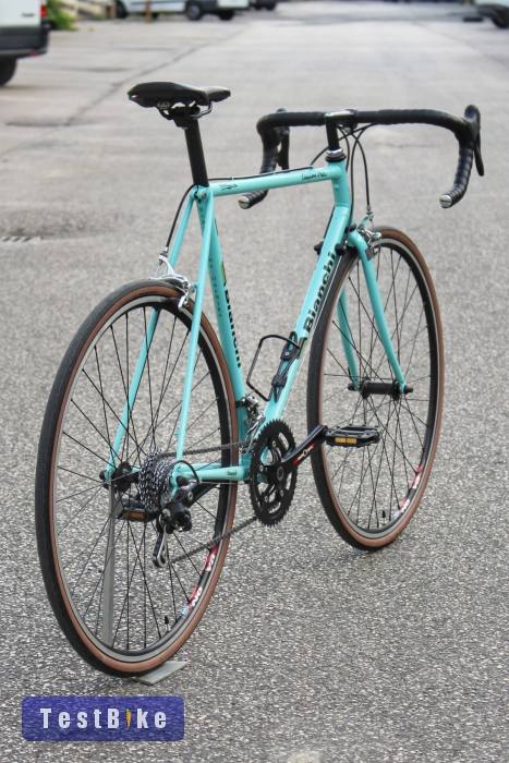 Bianchi celeste országúti, szinte új,max 500 km-et van benne