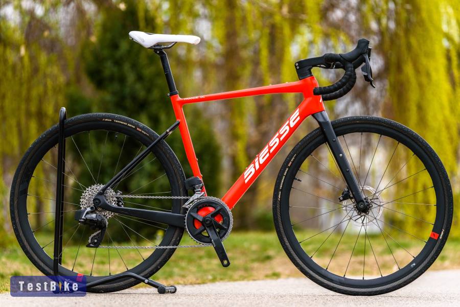 Biesse Sram Rival AXS (54) karbon gravel kerékpár