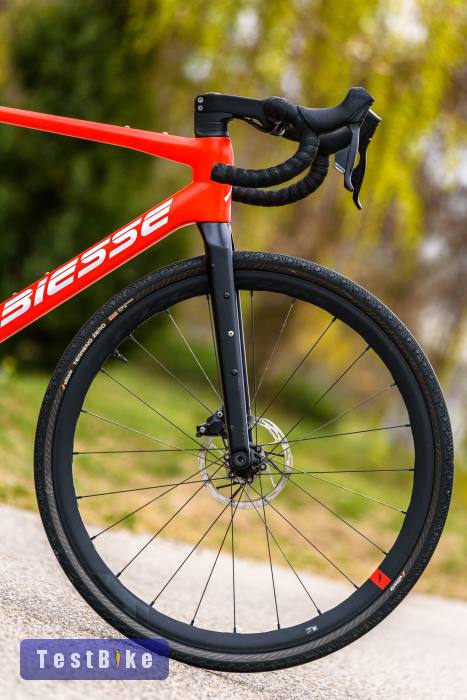 Biesse Sram Rival AXS (54) karbon gravel kerékpár