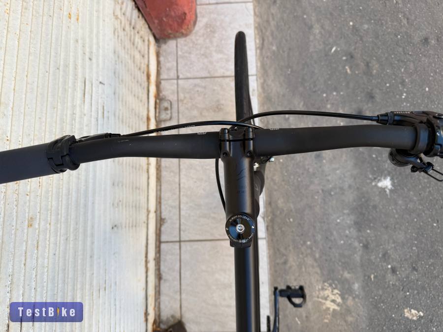 BLB Viper L-es(55) vázra épített single speed kerékpár