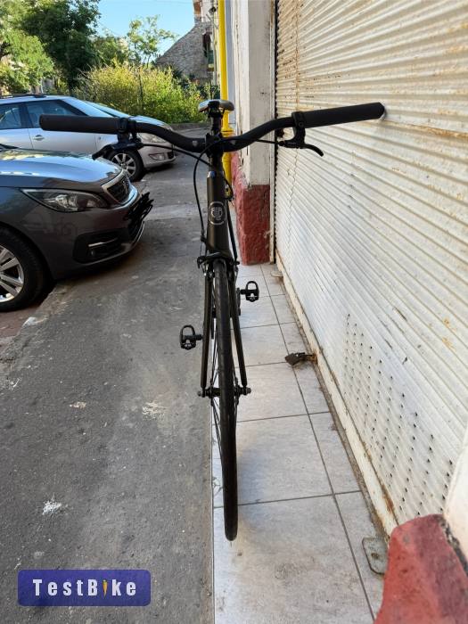 BLB Viper L-es(55) vázra épített single speed kerékpár