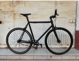 BLB Viper L-es(55) vázra épített single speed kerékpár