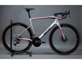 BMC Roadmachine 01 (54) full karbon országúti kerékpár
