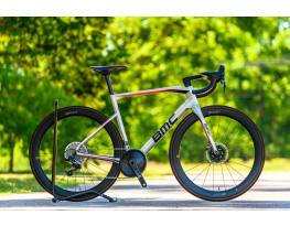 BMC Roadmachine 01 (54) full karbon országúti kerékpár