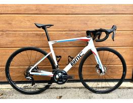 BMC RoadMachine 01 Disc Carbon M méretben!