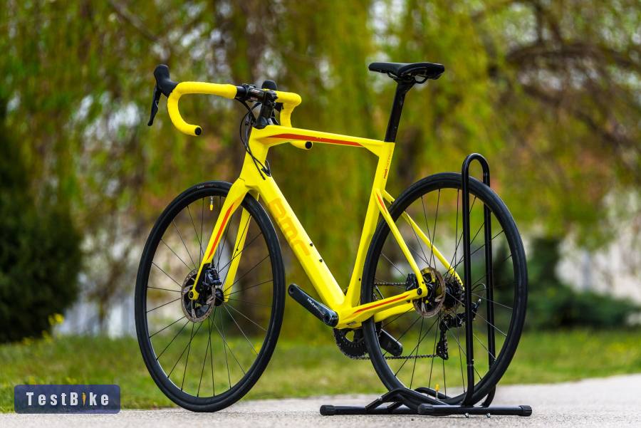 BMC Roadmachine 02 (56) karbon országúti kerékpár