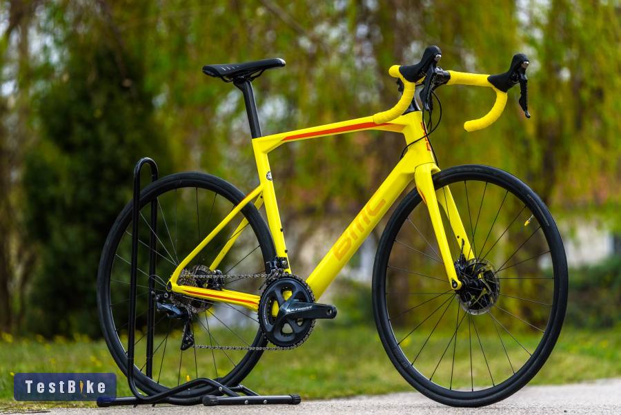 BMC Roadmachine 02 (56) karbon országúti kerékpár