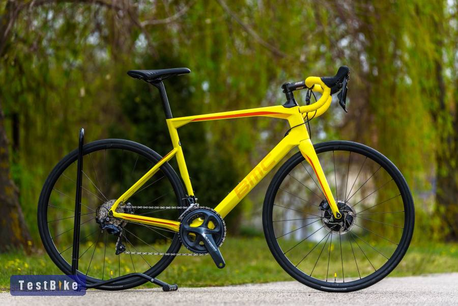 BMC Roadmachine 02 (56) karbon országúti kerékpár