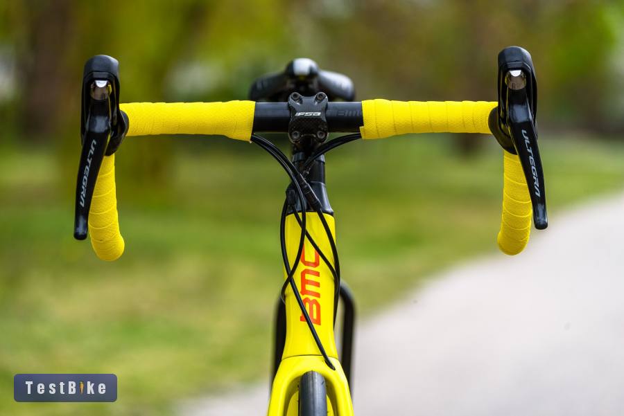 BMC Roadmachine 02 (56) karbon országúti kerékpár