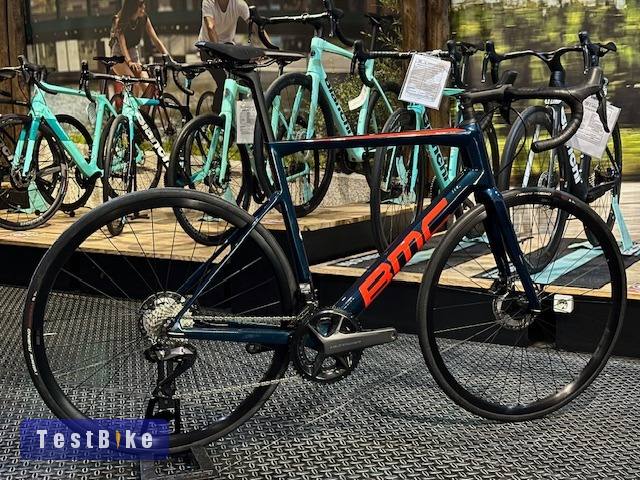 AKCIÓ! BMC Teammachine SLR Three 58"