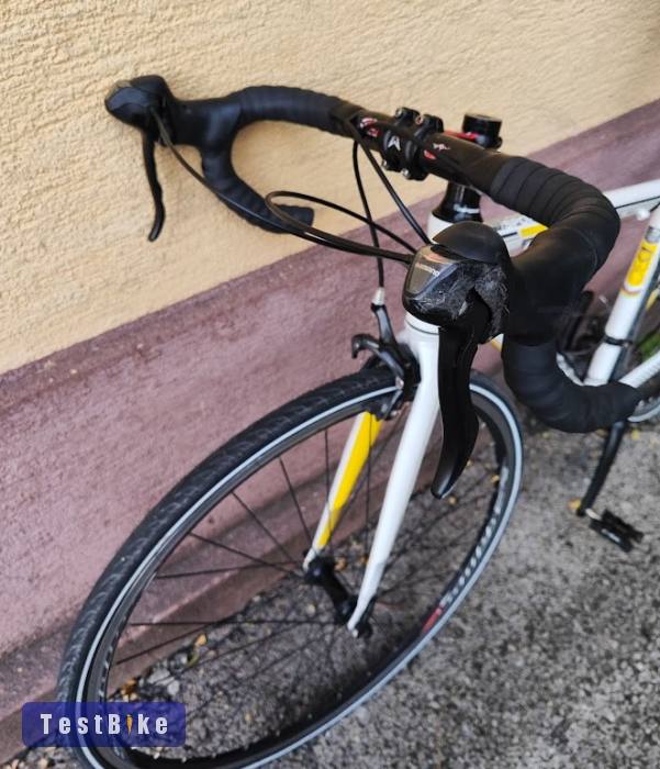 Boardman 2XP  Sport/E junior országúti kerékpár