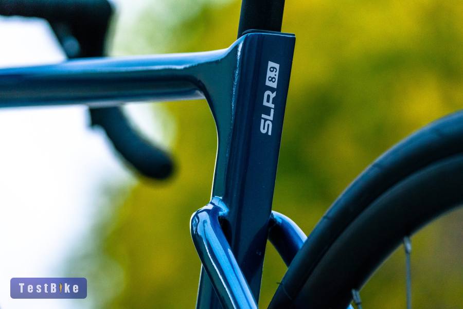 Boardman SLR 8.9 (L) full karbon országúti kerékpár