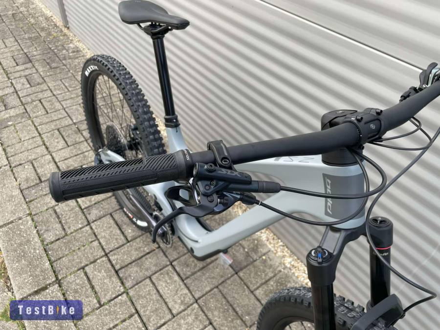 BOLD Linkin 135 Pro Enduro Kerékpár