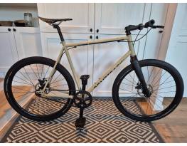 Bombtrack szíjhajtásos singlespeed / Gates szíjhajtás  városi