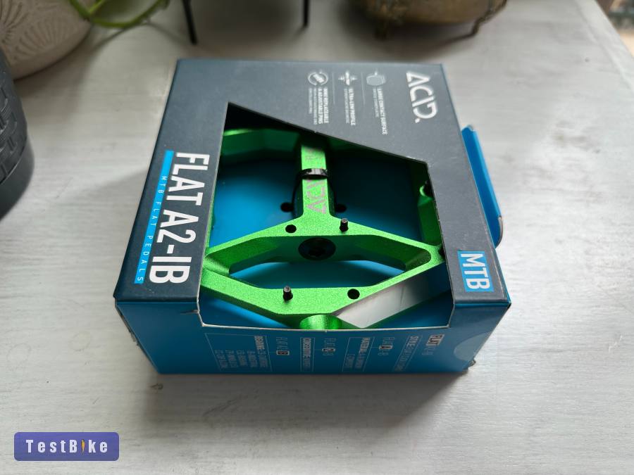 ÚJ, bontatlan Cube ACID pedál