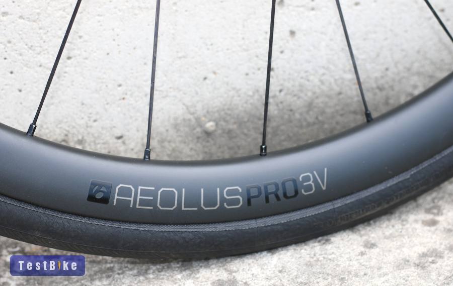 Bontrager Aeolus Pro 3V Disc karbon gravel/országúti kerekek