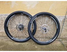 Bontrager AT-850 / Shimano SLX kerékszett