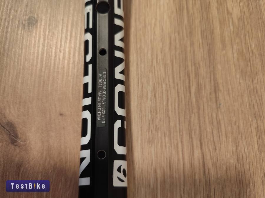 Bontrager Connection 29" 32H felni 500 gramm