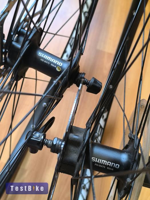 Bontrager felnis Shimano agyas 26"-os tárcsafékes kerekek