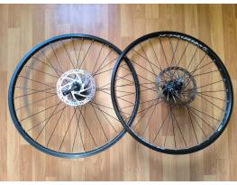 Bontrager felnis Shimano agyas 26"-os tárcsafékes kerekek