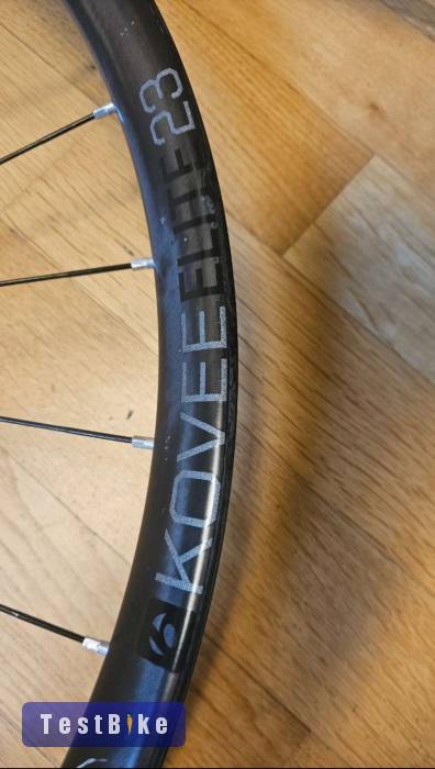 Bontrager Kovee Elite 23 27.5 Carbon Boost kerékszett
