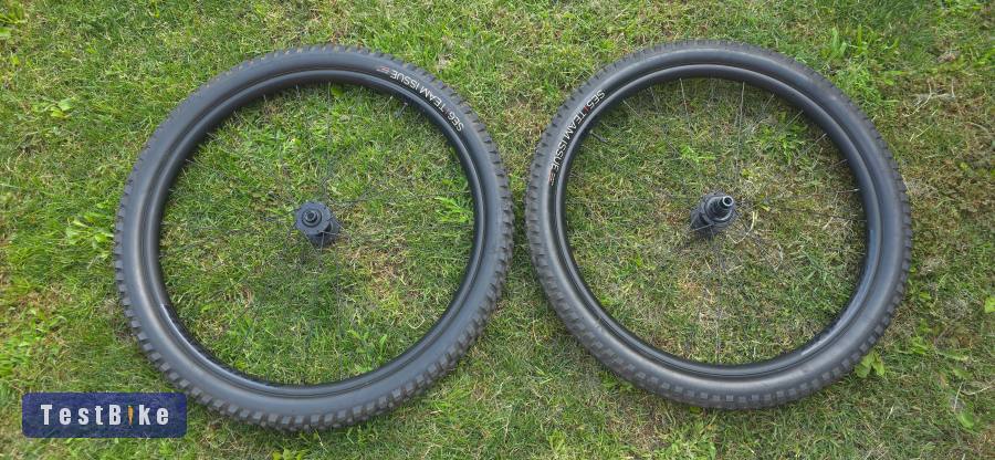 Bontrager Line Comp 30 mullet kerékszett – Rapid Drive 108 /