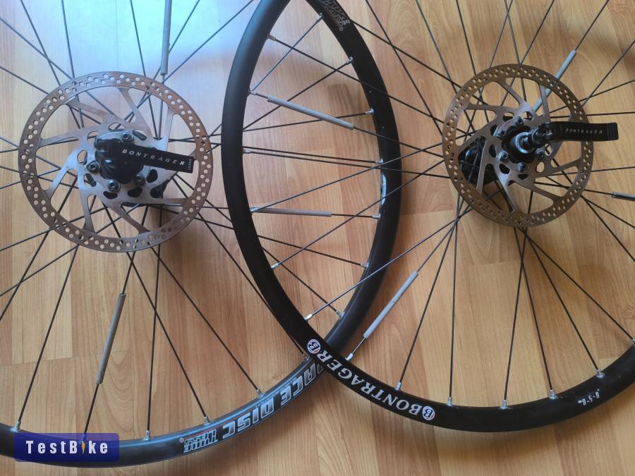 Bontrager Race Disc Tubeles 26"-os kerekek