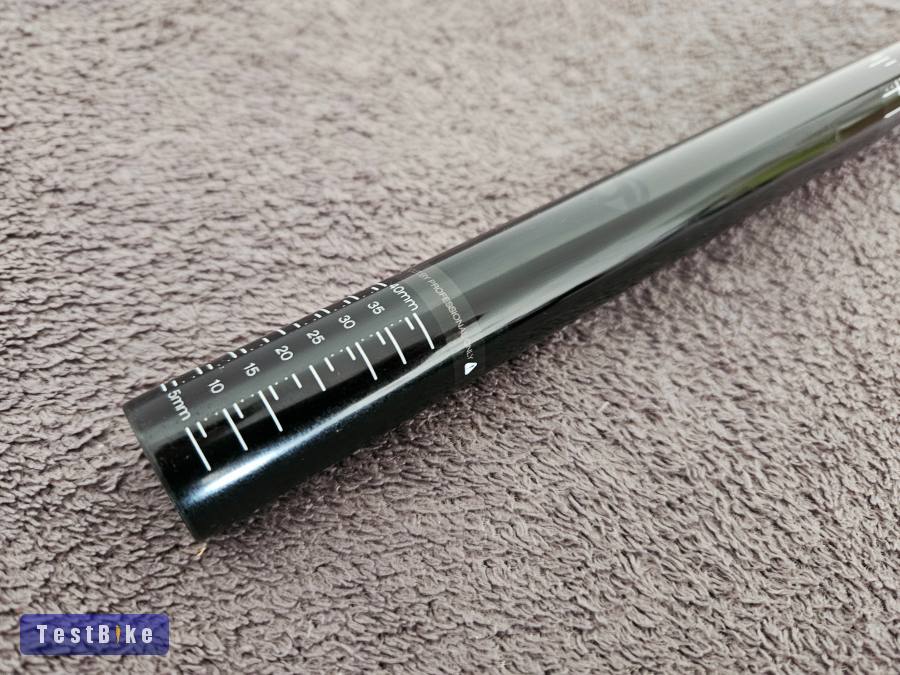 Bontrager RXL karbon kormány, nyeregcső