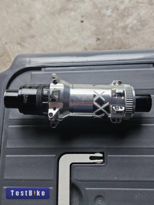 Bontrager XXX mtb hátsó agy boost