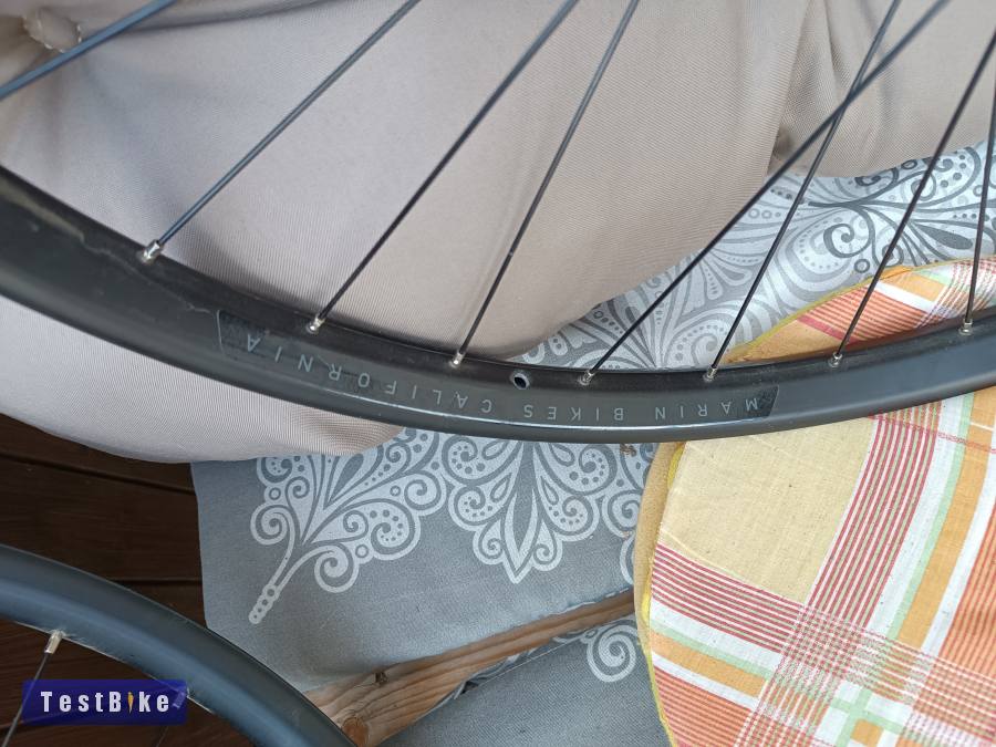 Foglalva! Boost mullet kerékszett Marin