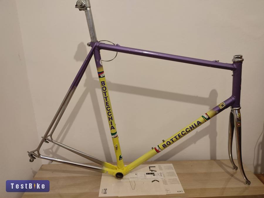 Bottecchia nagyméretű orszagúti vázszett kiegészítőkkel
