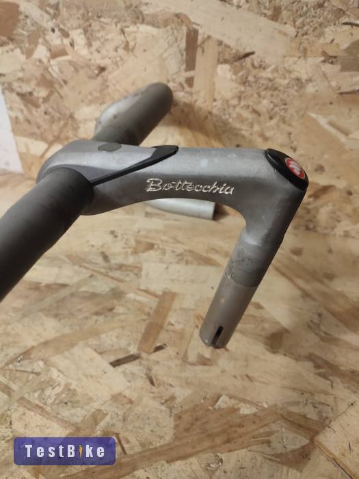 Bottecchia nagyméretű orszagúti vázszett kiegészítőkkel