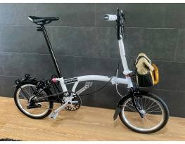 Brompton M6L “all black” és M3L fehér/fekete ÚJAK!