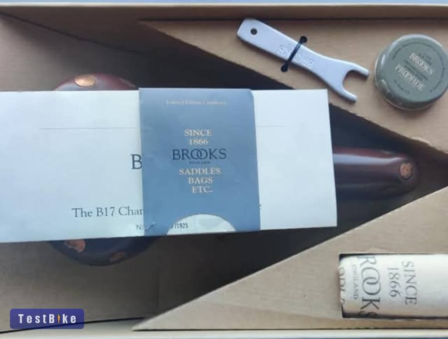 Brooks B 17 Sprinter Titán limitált szériás 