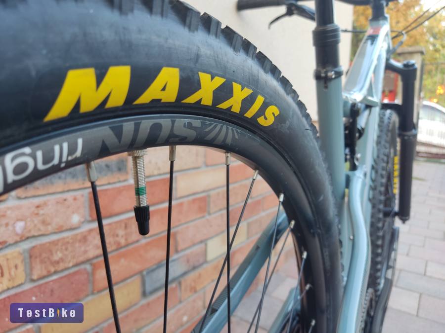 Btwin Rockrider AM100s mtb enduro kerékpár