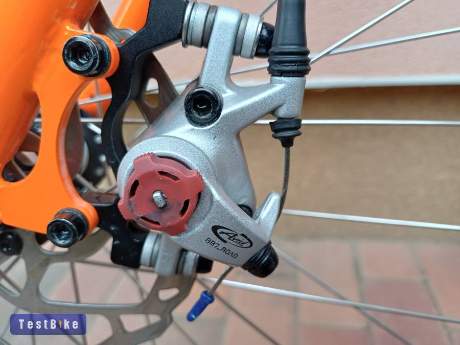 Budget acél gravel 56-os