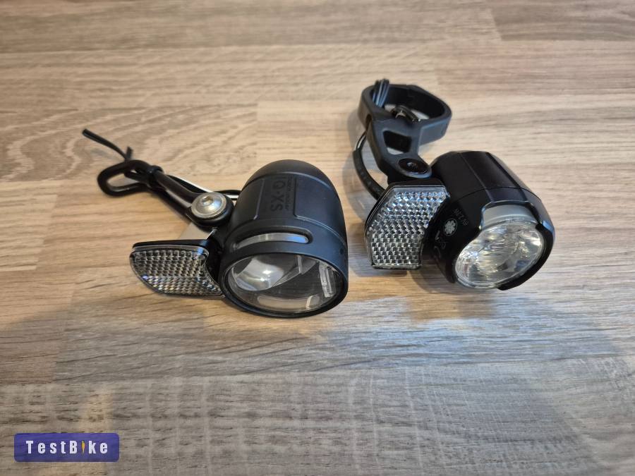 Busch&Muller Lumotec IQ-XS Friendly+ Acid 50 első lámpa.  