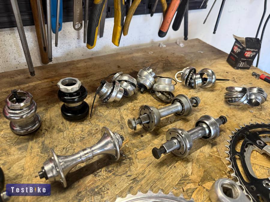 Campagnolo , Shimano Dura-Ace , MKS , Modolo alkatrészek