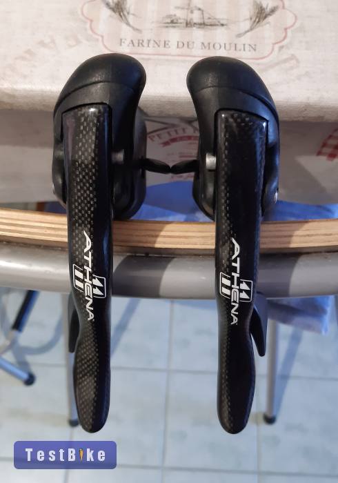 Campagnolo Athena Ergopower karbon fékváltókar szett.