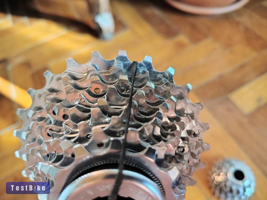 Campagnolo és Marchisio hátsó sorok, fogaskoszorúk, kaz.test